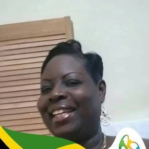 Meet your Posher, Maxine